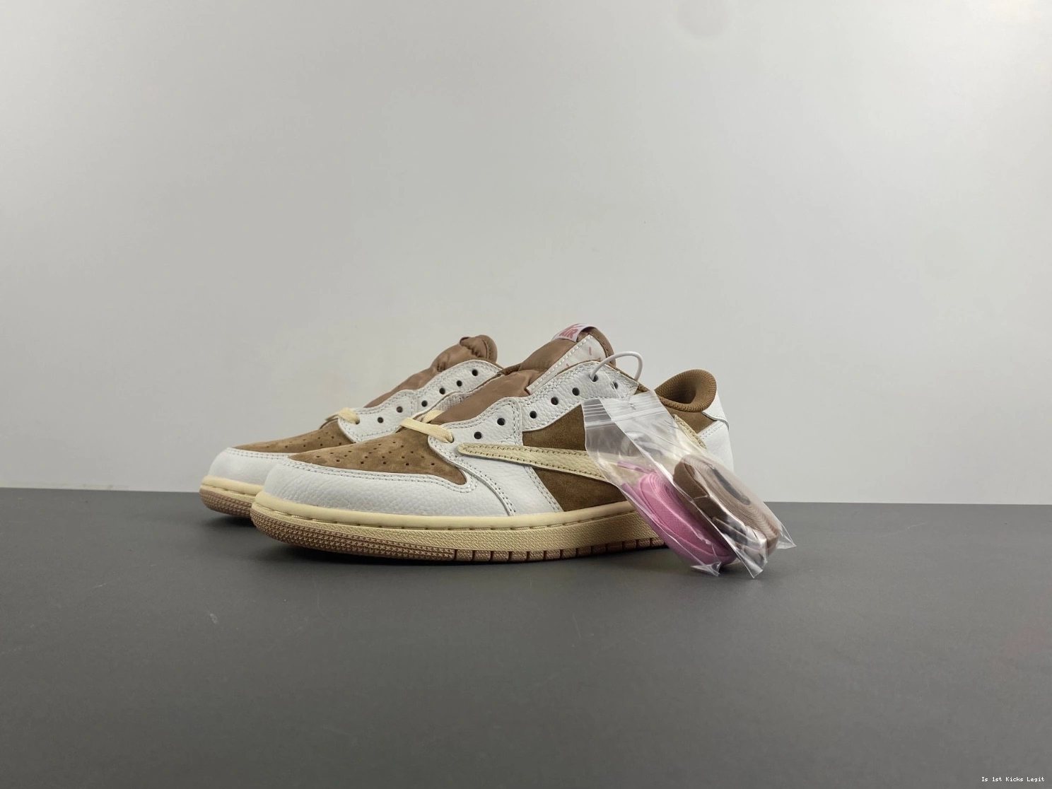 Jordan Scott Shy 1 OG Low Air DM7866-106 Sail Pink Travis 1115